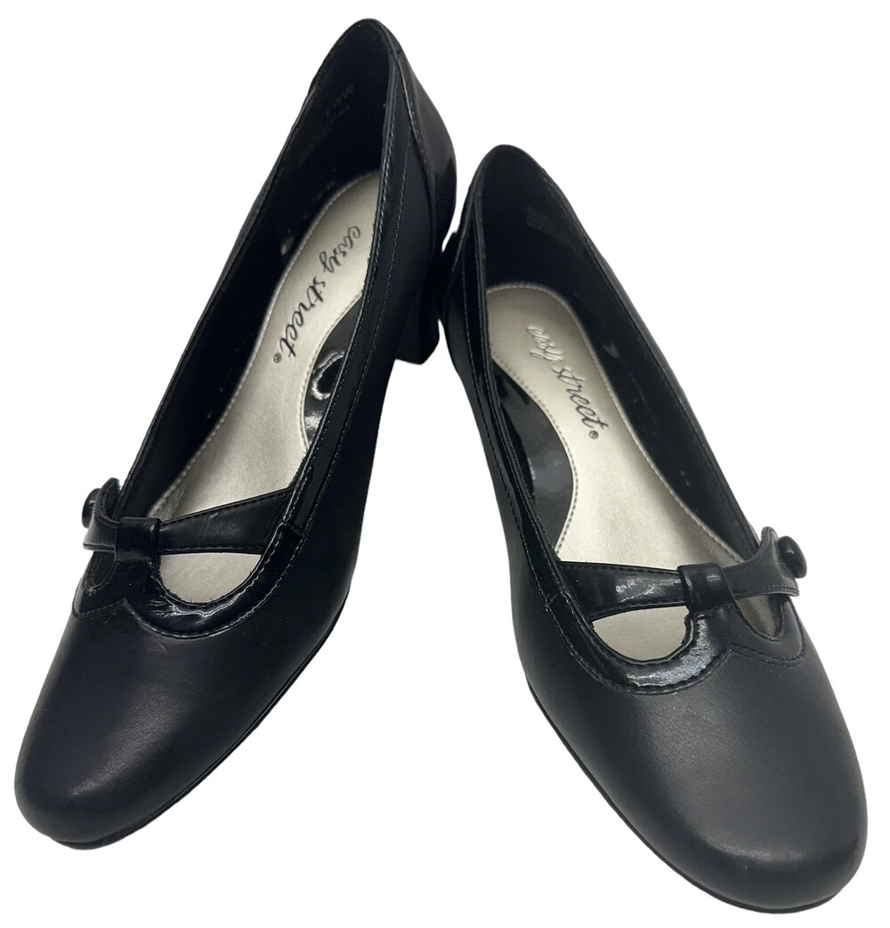 Easy Street Black Womens Size- 6WW Pumps shoes Style- 40-2831